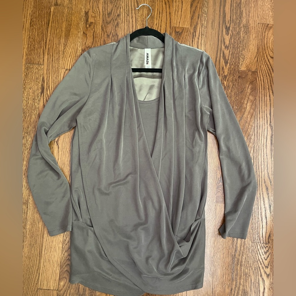 Amadi Surplice Gray Top Size M